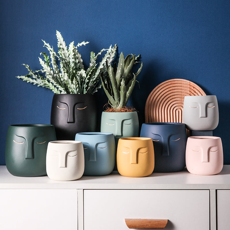 Ceramic flower pots
