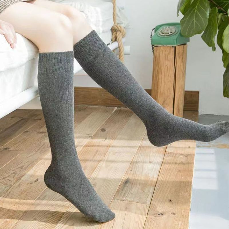 Knee socks in knitted design