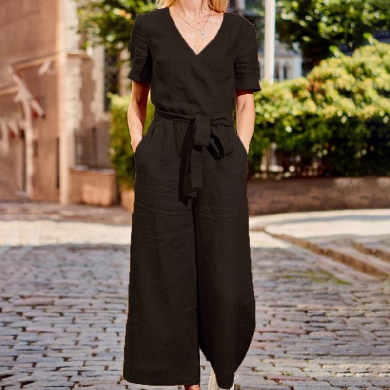 Fashion trends for women: jumpsuit with feminine design