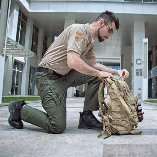 Multifunctional, waterproof trousers for tactical use