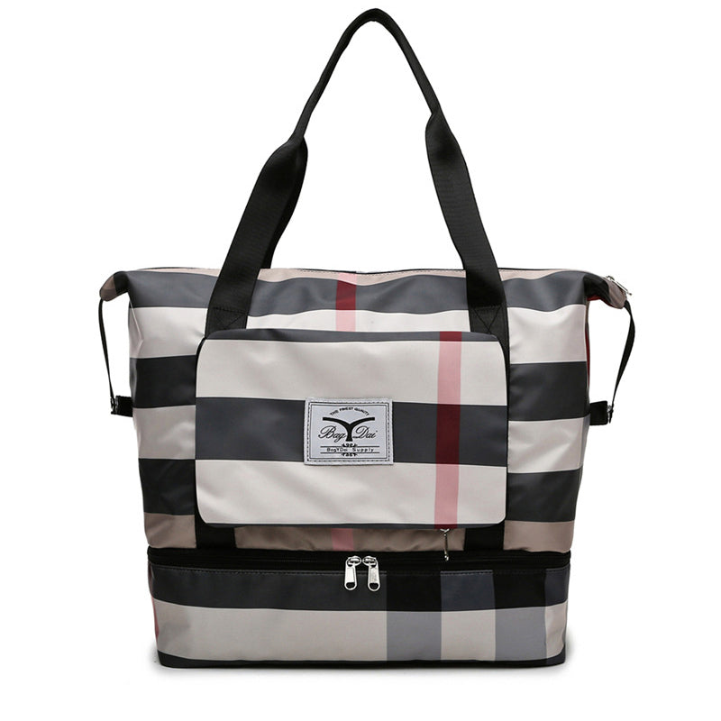 Shoulder bag with large capacity - travel-ready and space-saving