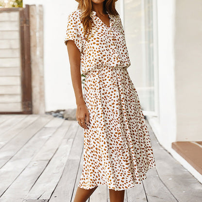 V-neck dress with dots - ideal for summer